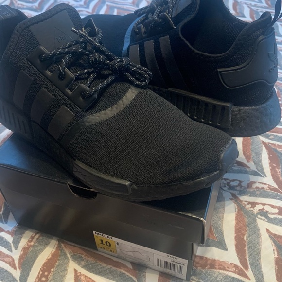Adidas x Human Race NMD R1 by Pharrell Williams - Picture 5 of 8